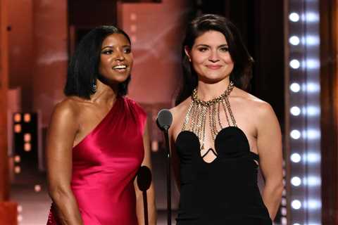 Hamilton’s Renee Elise Goldsberry & Phillipa Soo reunite at the 2022 Tony Awards, and more..