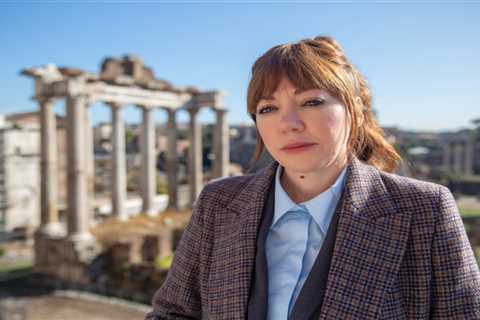 Stream It Or Skip It: ‘Cunk On Earth’ On Netflix, Where Fake Expert Philomena Cunk Baffles Real..